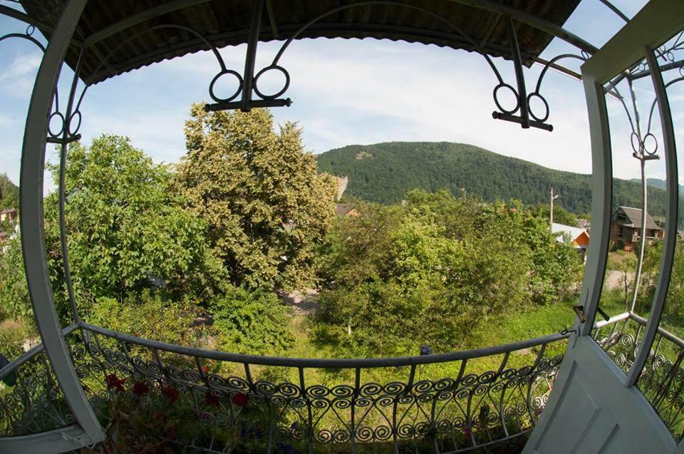 Apartamento Zabava Yaremche Exterior foto